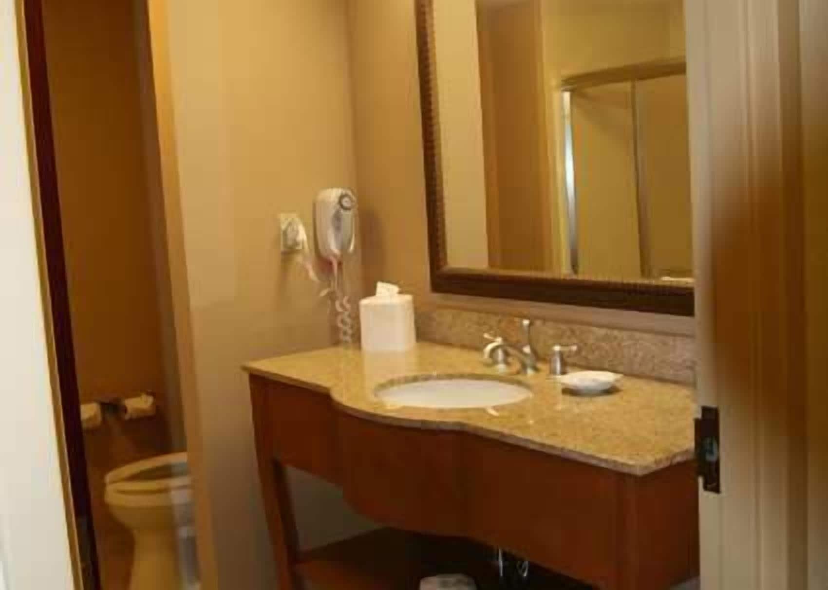 Hampton Inn & Suites Madisonville Exteriör bild