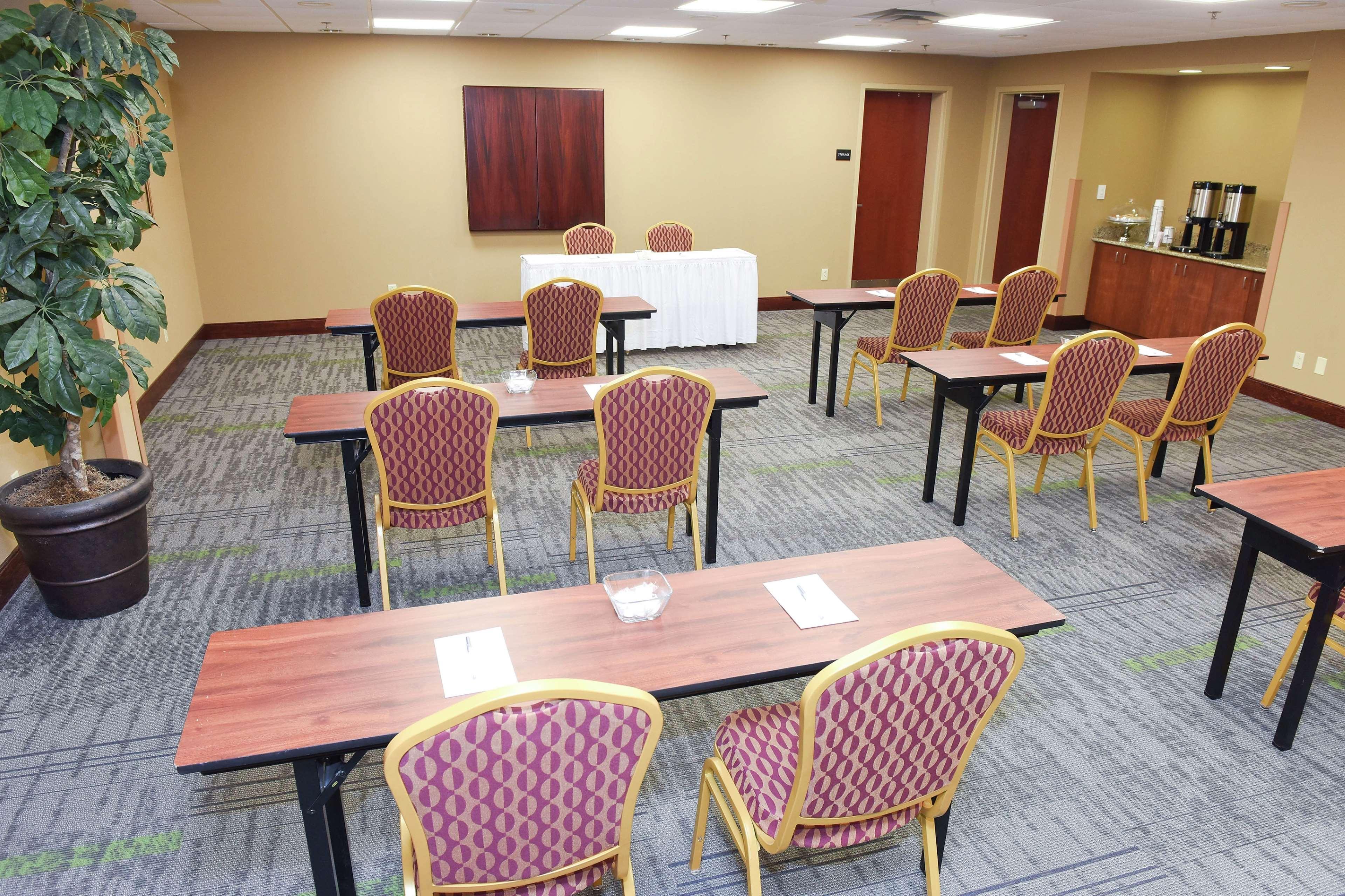 Hampton Inn & Suites Madisonville Exteriör bild