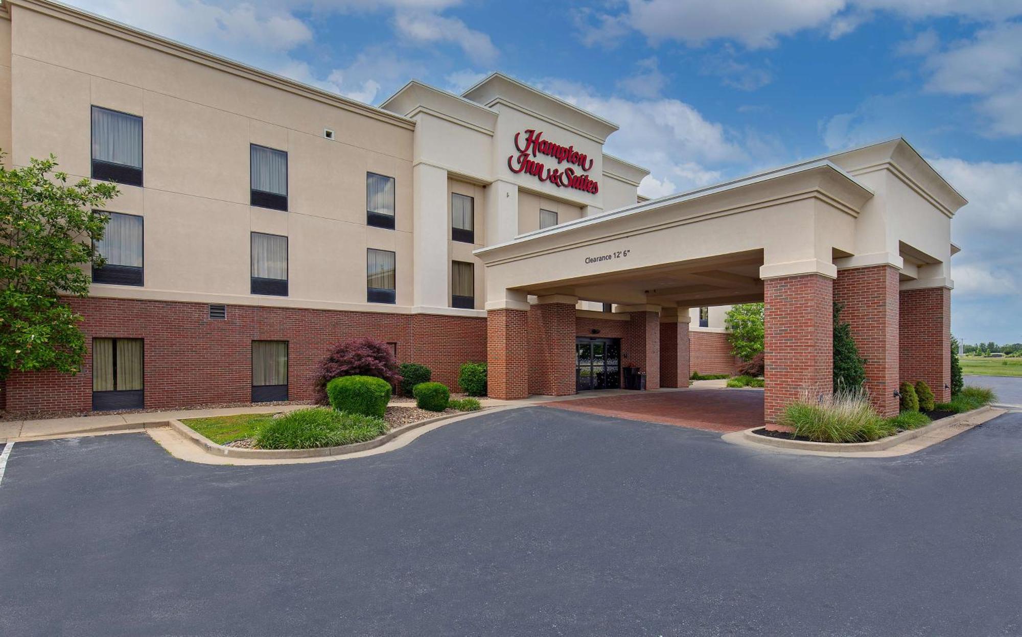 Hampton Inn & Suites Madisonville Exteriör bild