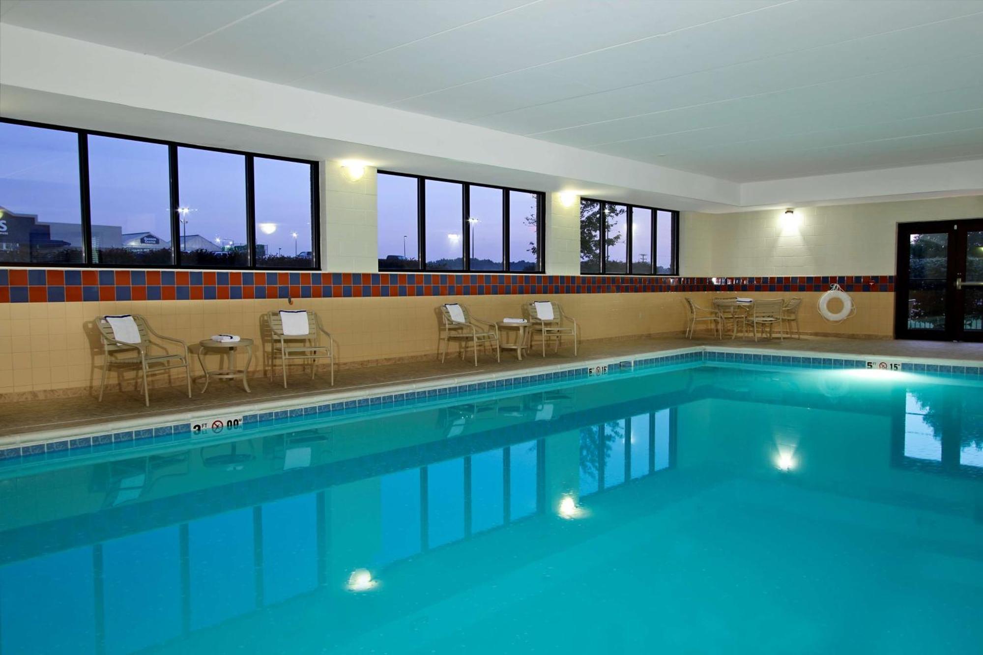 Hampton Inn & Suites Madisonville Exteriör bild